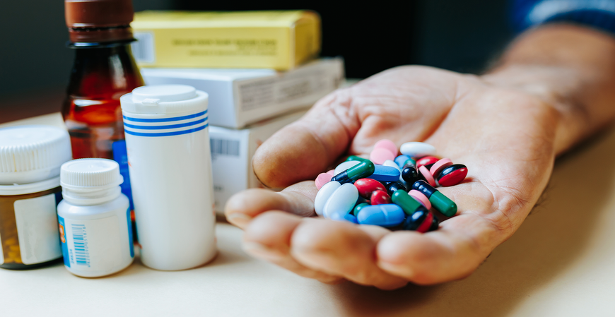 Paraná prorroga ICMS zerado para medicamentos, hospitais e insumos da saúde até 2026