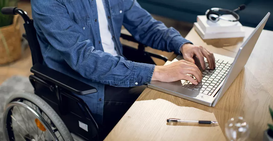 Pessoas com deficiência que atuam no serviço público podem pedir antecipação da aposentadoria; entenda