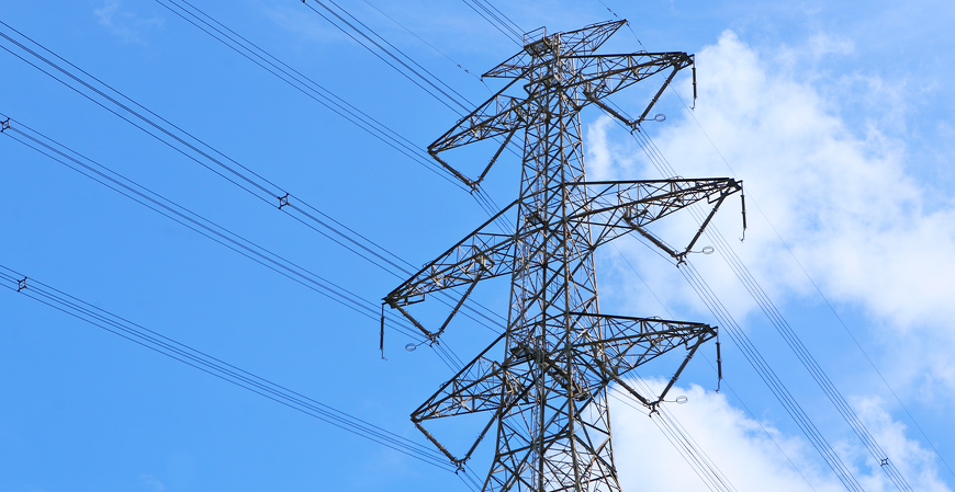 Energia elétrica: PMEs com alta tensão já podem aderir ao Mercado Livre de Energia para reduzir conta