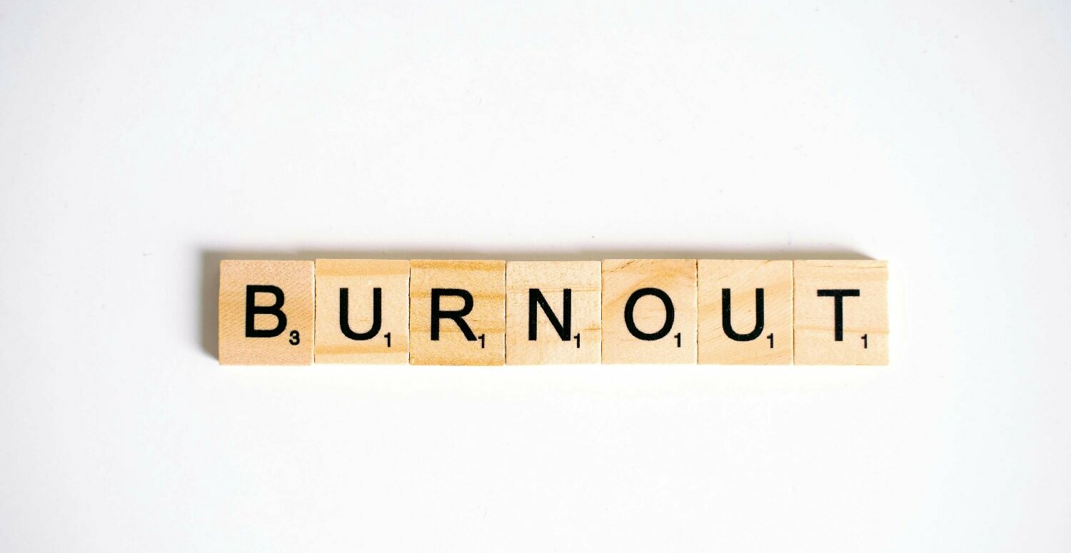 Burnout no trabalho: estratégias para empresas reduzirem o problema