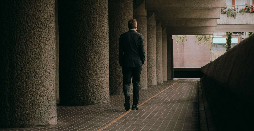 Contador: o polímata essencial na complexidade brasileira na era das Inteligências Artificiais