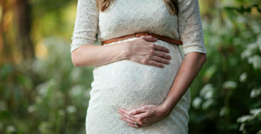 Lei amplia licença-maternidade em casos de internação hospitalar prolongada