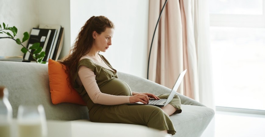 Como funciona a estabilidade da empregada gestante e mãe?