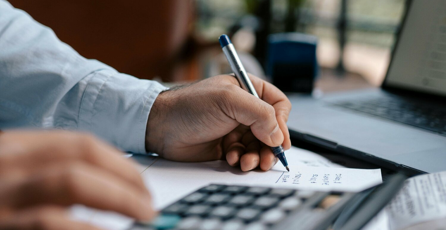 Do efeito desinflacionário asático à nova era de pressões inflacionárias globais