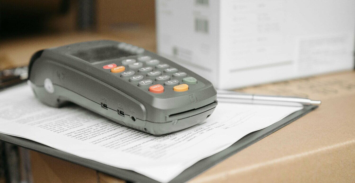 Casas Bahia reestrutura dívida com debêntures e alivia caixa