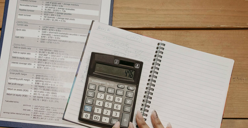 Saiba a importância de uma empresa formalizar e legalizar o seu negócio e quais os riscos de permanecer na informalidade.