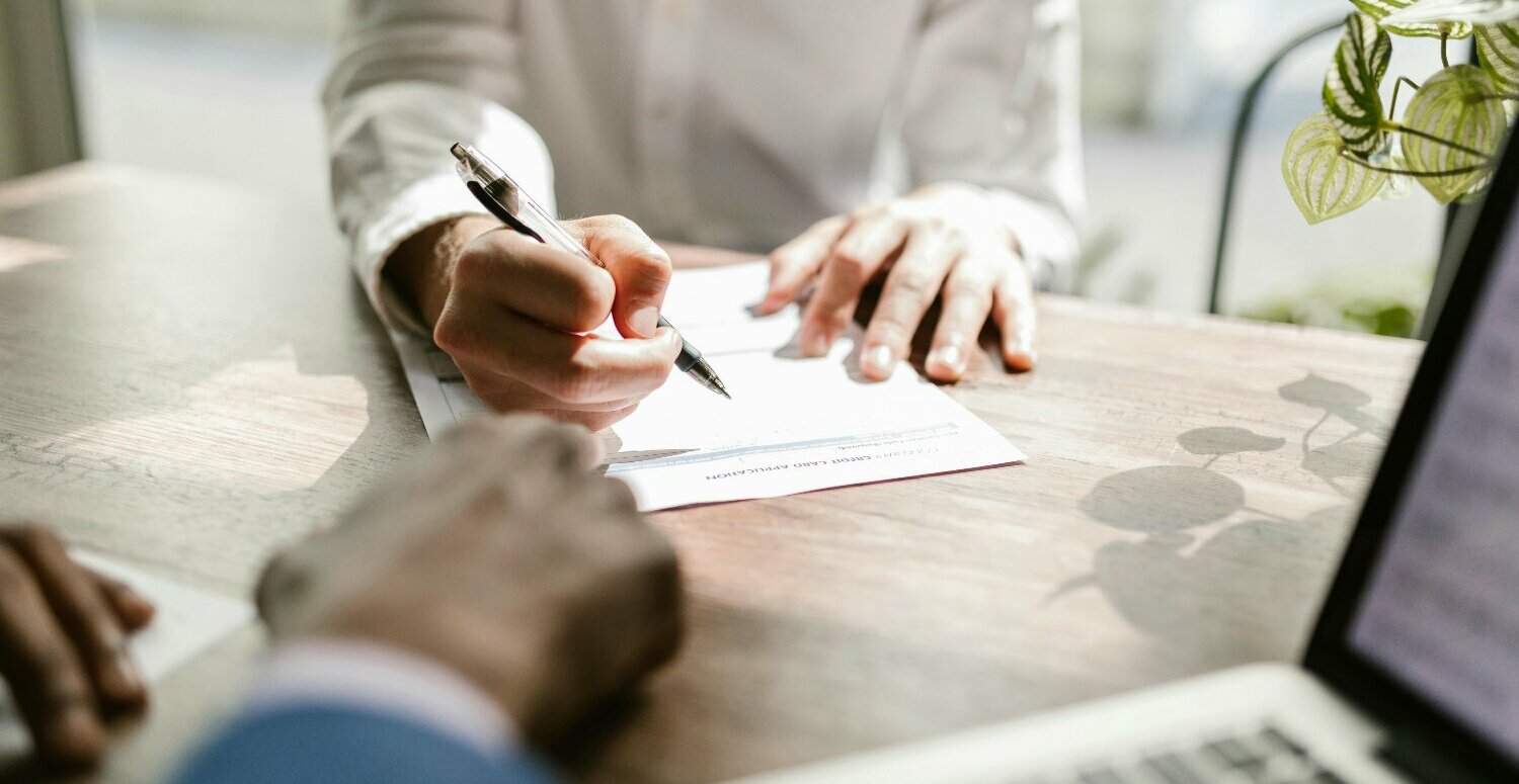 IA afeta planos de carreira de 58% dos executivos brasileiros