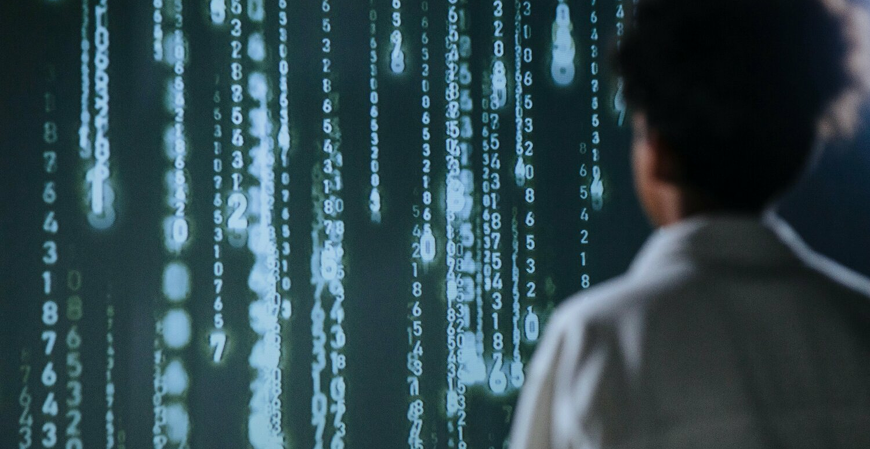 Um em cada quatro profissionais de tecnologia vê queda em sua remuneração, revela pesquisa 