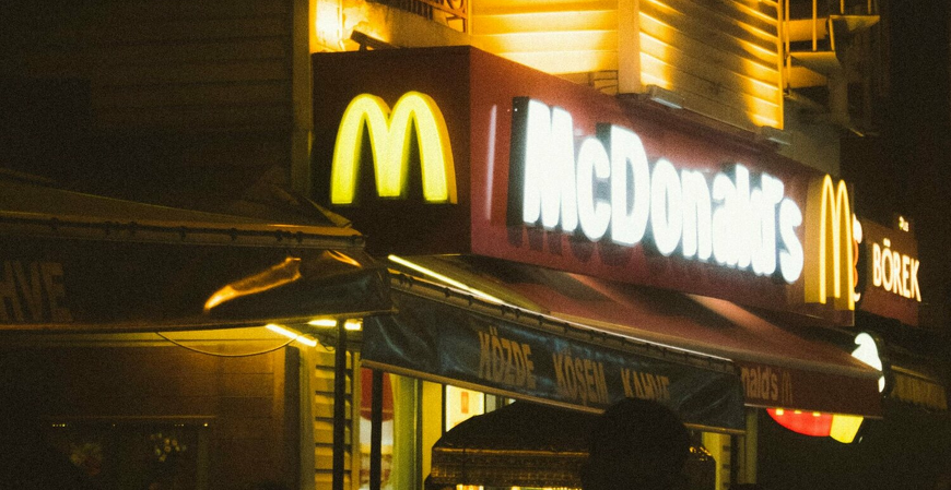 Carf anula autuação de R$ 324 milhões em PIS e Cofins sobre sobremesas do McDonald’s Carf anula autuação de R$ 324 milhões em PIS e Cofins sobre sobremesas do McDonald’s