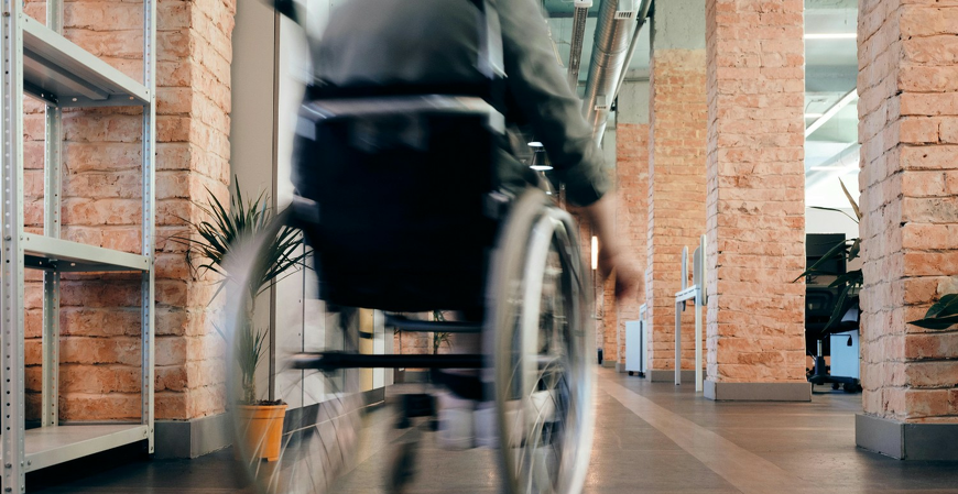 Projeto de lei propõe alterações para o auxílio-inclusão das pessoas com deficiência
