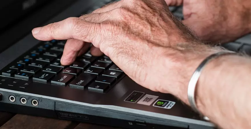 O valor da experiência: quais as principais vantagens e benefícios para sua empresa ao contratar aposentados 