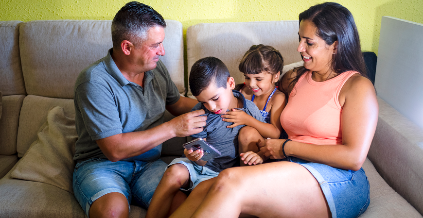 Prazo para comprovar escola e manter salário-família termina em maio
