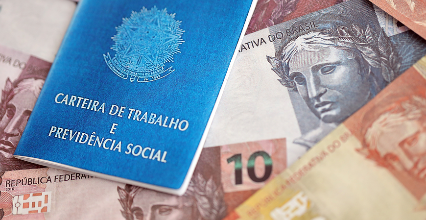 Primeira parcela do 13º salário é adiantada e deve ser paga até 28 de novembro Primeira parcela do 13º salário é adiantada e deve ser paga até 28 de novembro