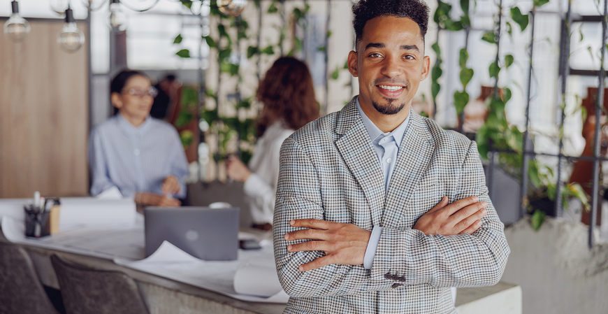 Projeto prevê isenção de impostos para empresas de jovens