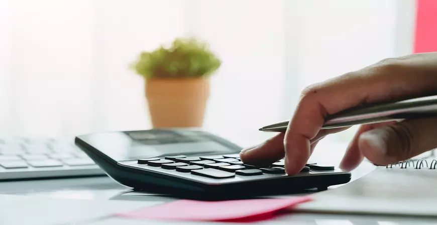  Quais os descontos do 13º Salário: entenda os encargos e faça os cálculos corretos