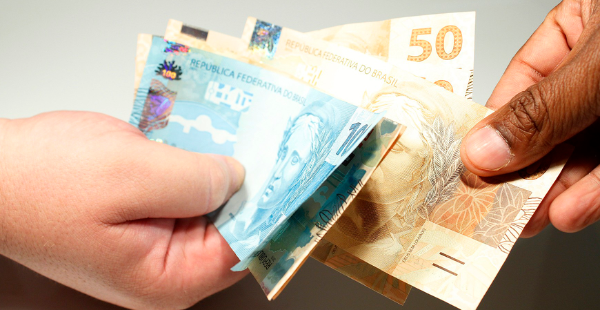 Aumento do salário mínimo amplia crédito consignado para aposentados