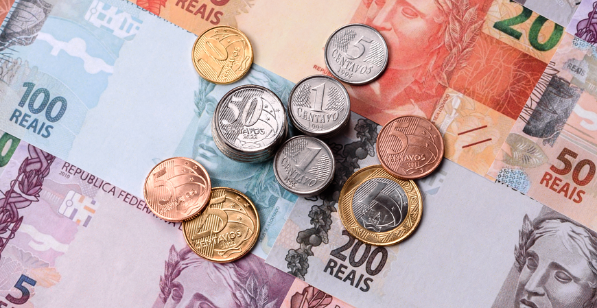 Receita reduz autuações, mas mantém R$ 221 bi em cobranças