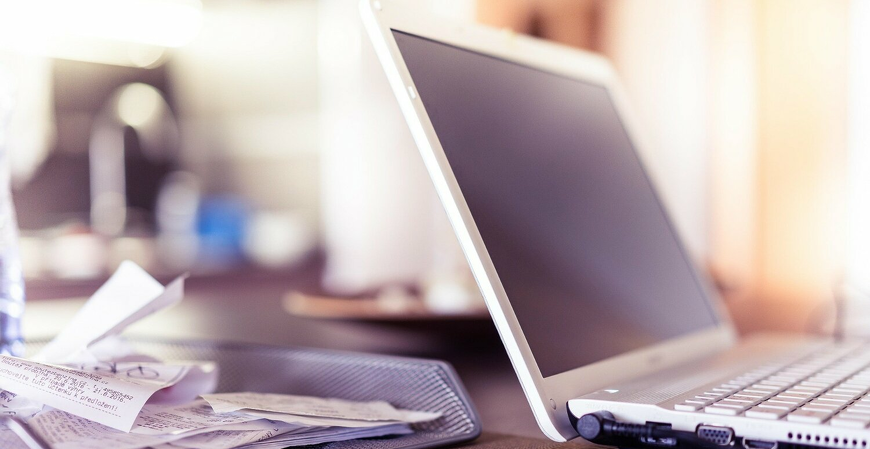 Recibos de serviços de saúde passam a ser 100% digitais no Brasil; saiba como funciona