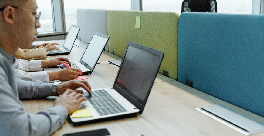 Reforma tributária para empresas de tecnologia: 2027 pode mudar a margem, o preço e até o modelo de negócio