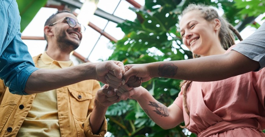 Desafios na contratação, diversidade & inclusão e foco em benefícios são tendências para o mercado de trabalho de 2023