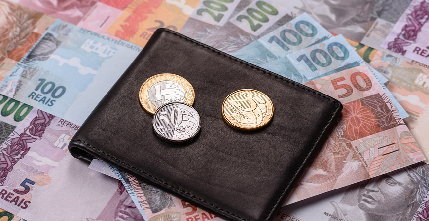 Salário complessivo: o que é, por que é proibido e quais os riscos