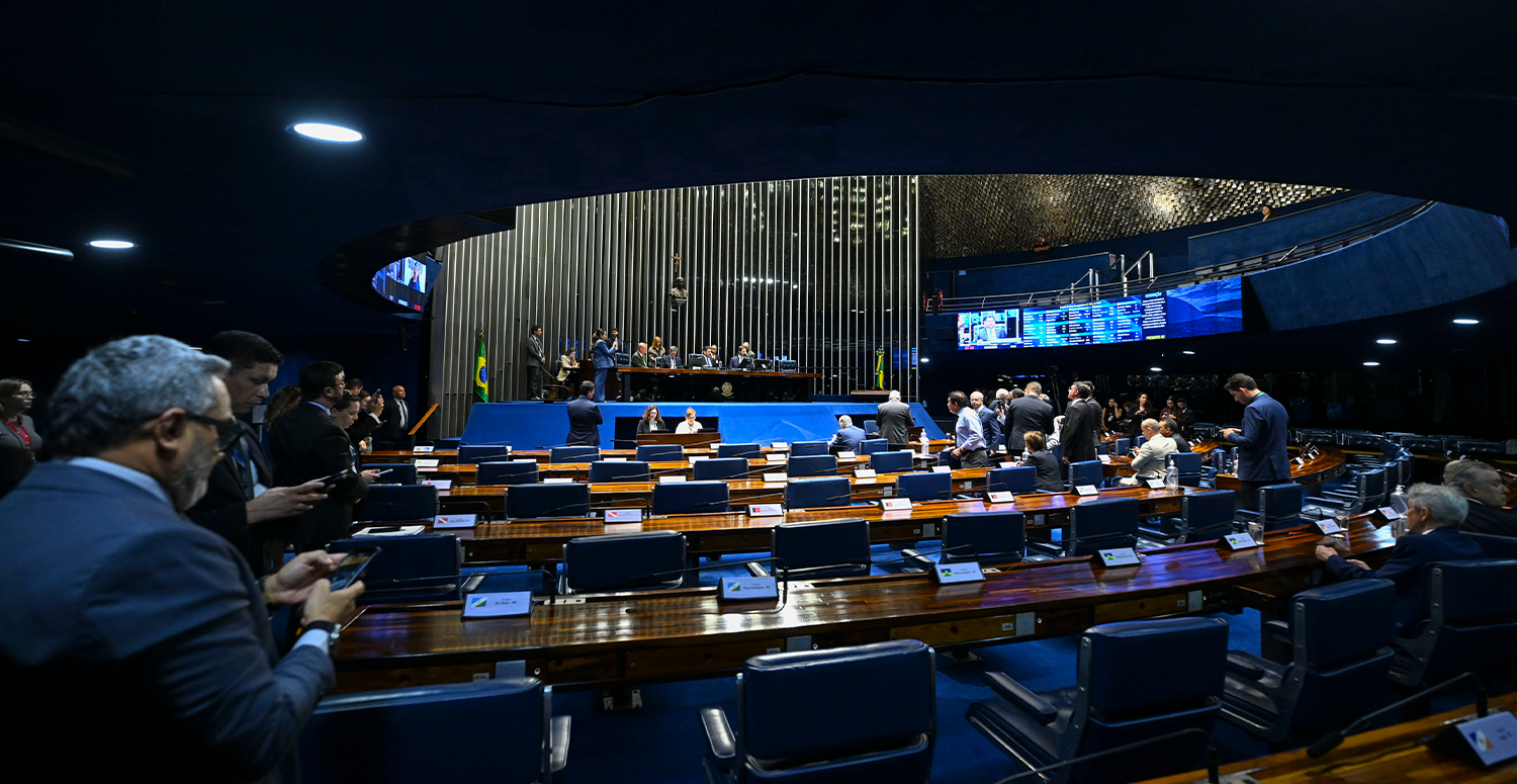 Senado aprova isenção do IR para quem ganha até dois salários-mínimos