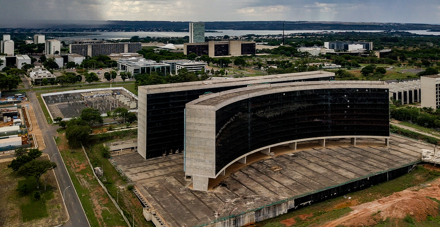 TST valida jornada 4x4 de 12h em acordo coletivo