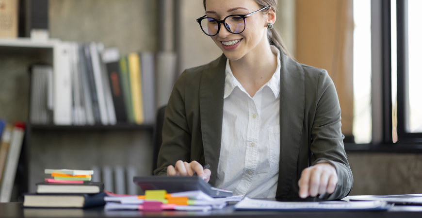 UEL abre vaga para contador com salário de R$ 7,6 mil