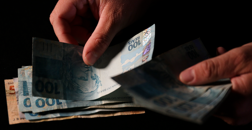 Como fica o abono salarial, CadÚnico e seguro-desemprego com o novo salário mínimo?