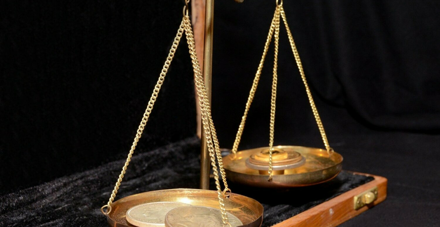 Especialista aponta distorções na tributação brasileira e defende isenção do IR até R$ 5 mil